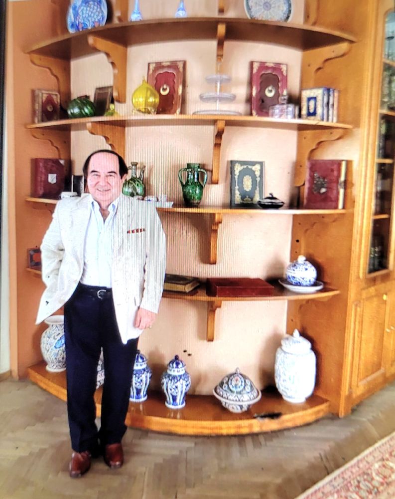 Dr. Arhan Apak