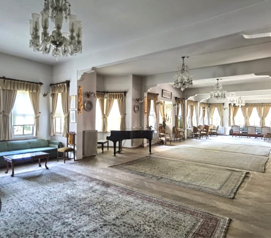 İstanbul Kitaplığı salonlarından biri