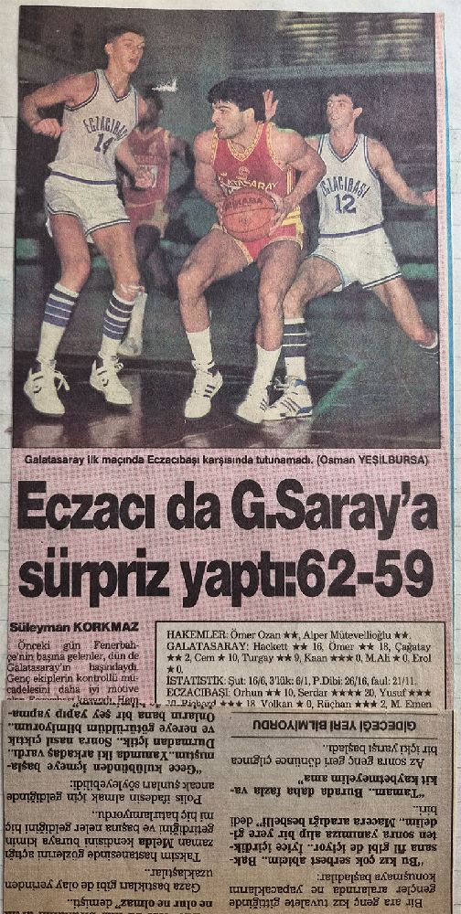 Eczacıbaşı ile Galatasaray arasındaki basketbol maçına ait eski gazete kupürü